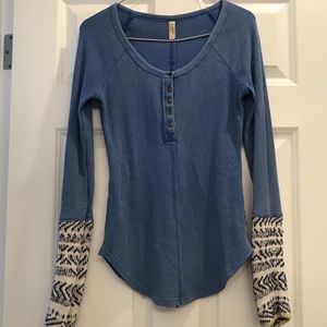 Free People Distressed Crochet Sleeve Tee Small